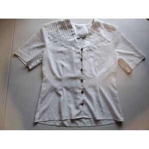 Vintage women's white‎ button up blouse size medium